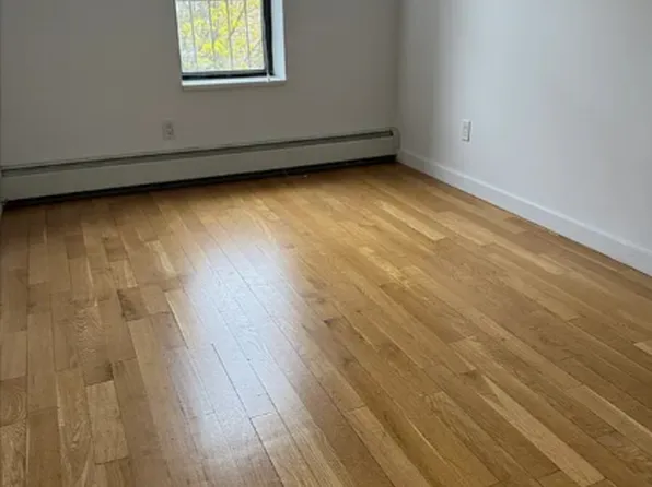 22-11 Steinway Street image 7 of 14