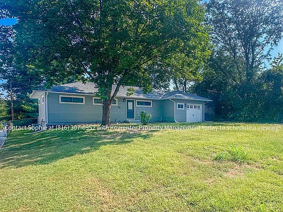 2nd image of 211 SW McClendon Dr