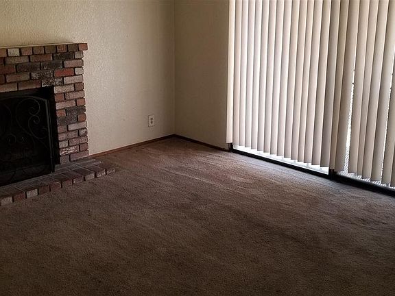 3rd image of 2618 Tuolumne St