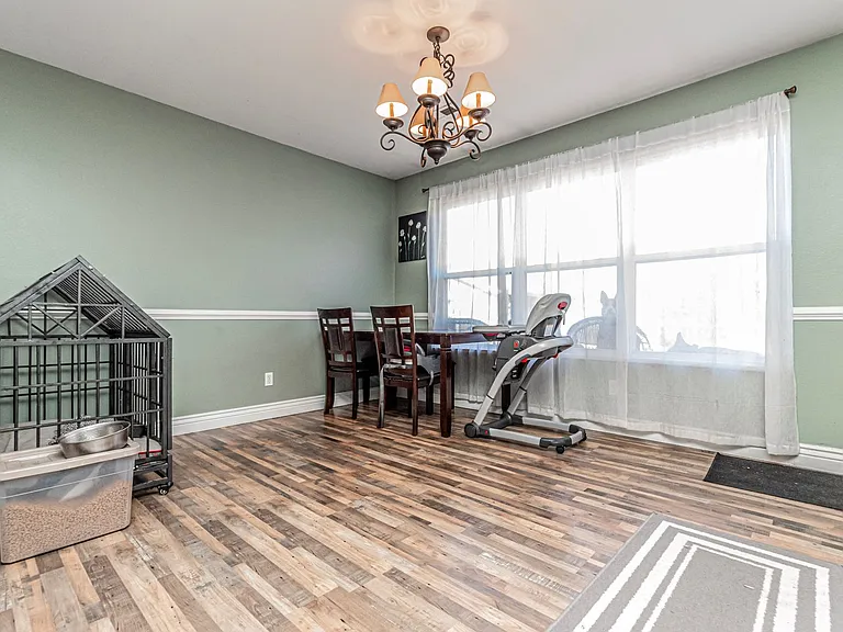 1531 N Clay St — Photo 6
