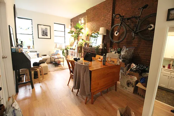 Rented by Luxor Homes & Investment Realty | media 7