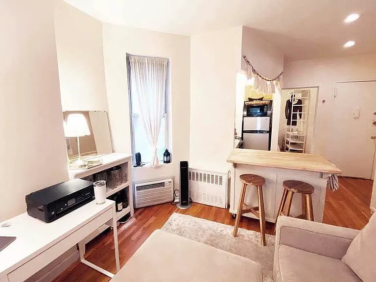 322 E 82nd St #2A — Photo 4