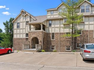 2303 Yosemite Park Ct APT A, Maryland Heights, MO
