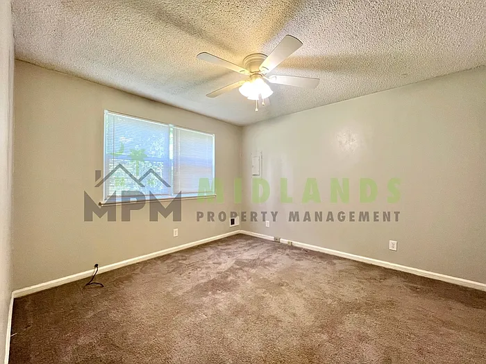 621 Henderson St — Photo 11