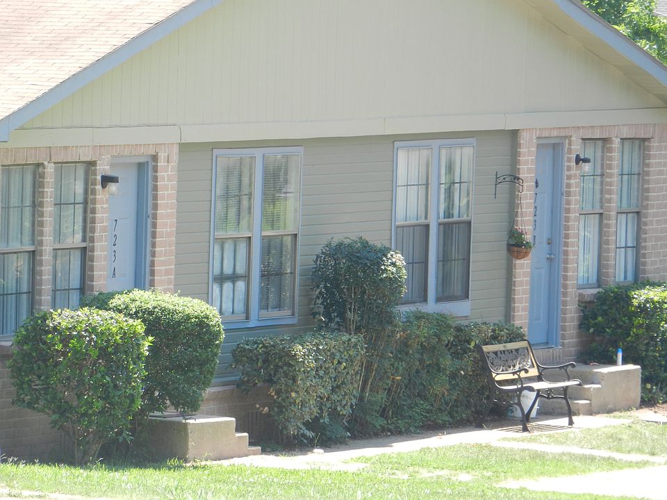 2nd image of 731 Vicki Dr APT A