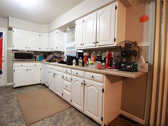 5th image of 800 NE 7th St