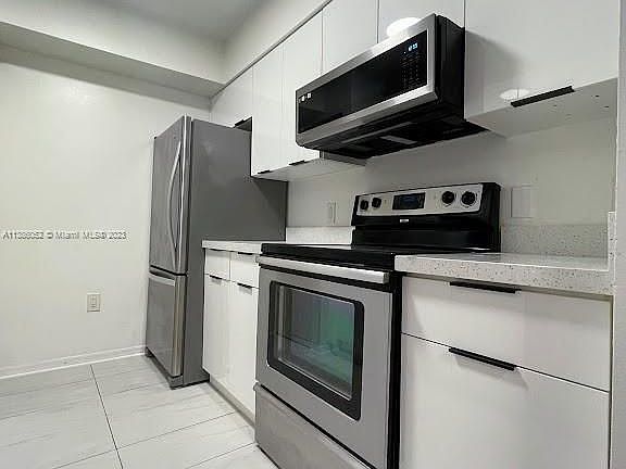 4th image of 12124 Saint Andrews Pl APT 305