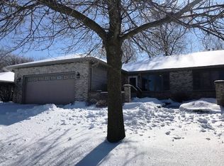5073 Hermitage Trl, Rockford, IL 61114