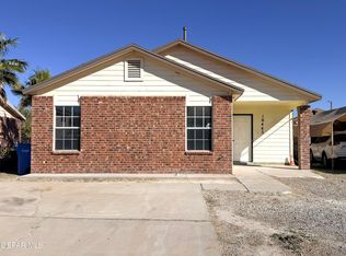 10445 Valle Koki Dr, Socorro, TX 79927