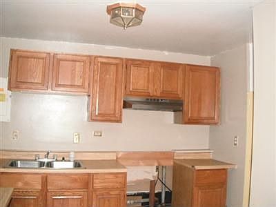 4th image of 4636 Knobhill Dr