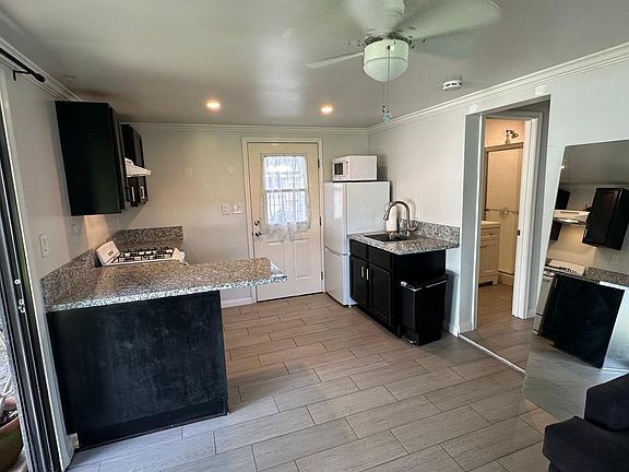 3rd image of 5525 Hilton Ave