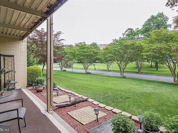 4th image of 15121 Glade Dr #13-1C