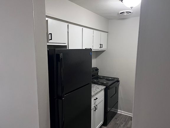 5th image of 72 Bellaire Ct Unit 217