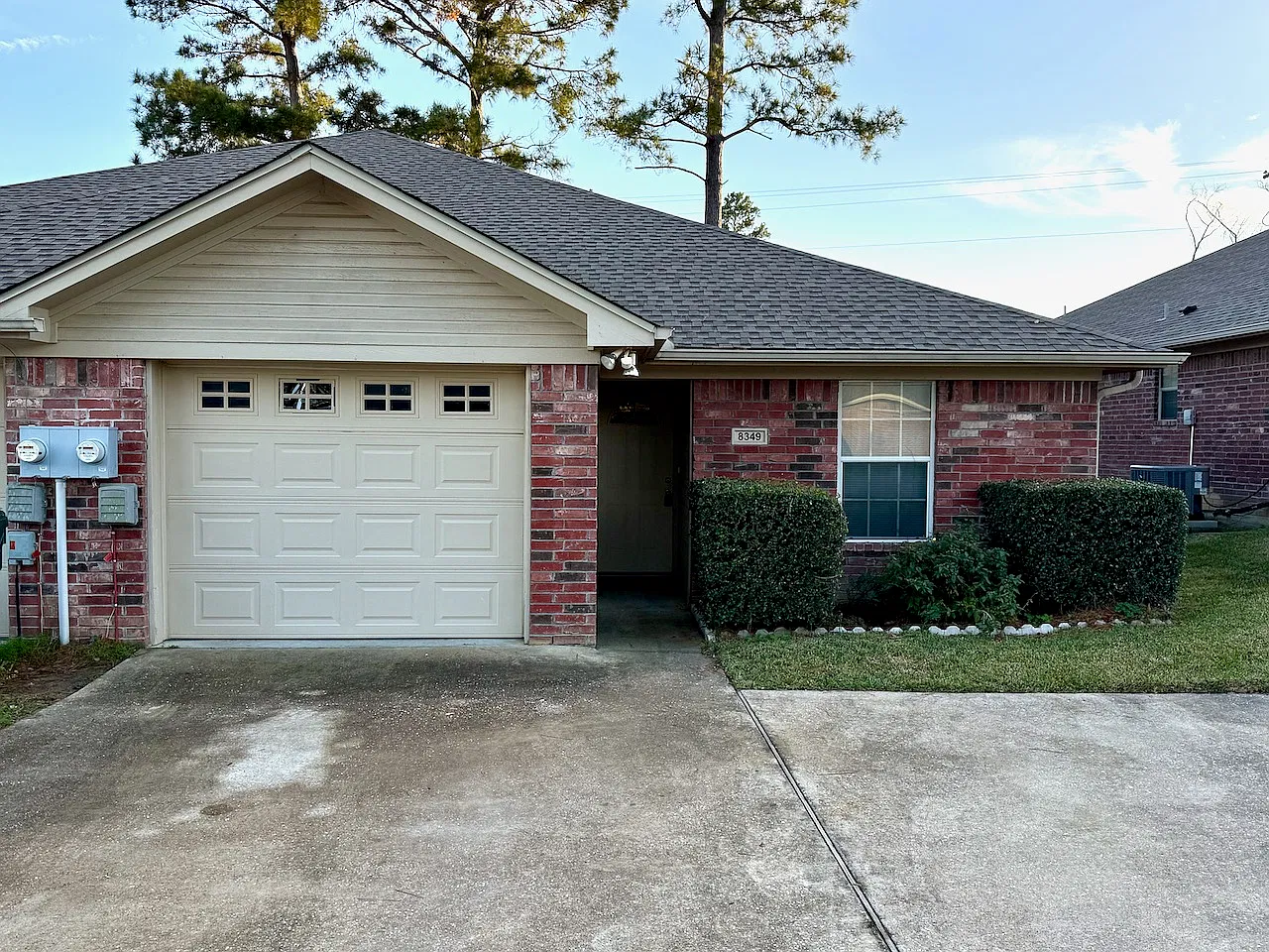 3 bed, 1350 sqft, $1,595 — Photo 1