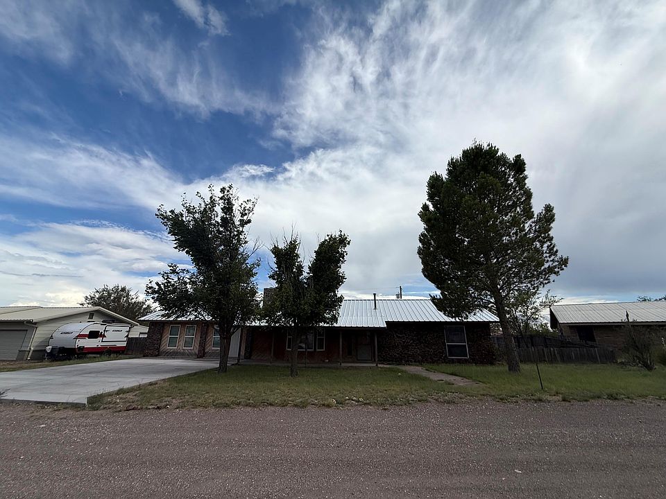 1st image of 204 Circle C Ave