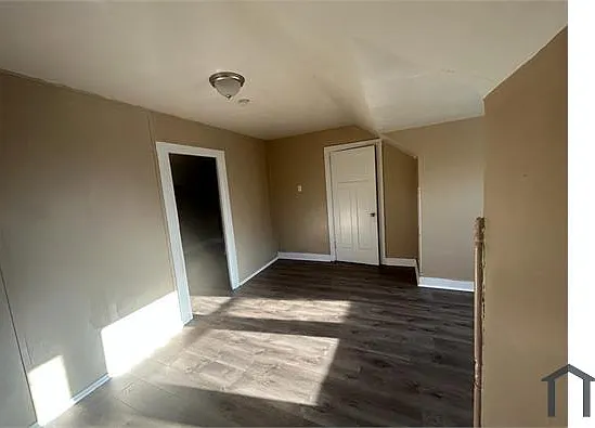 5 bed, 1547 sqft, $2,200 — Photo 4