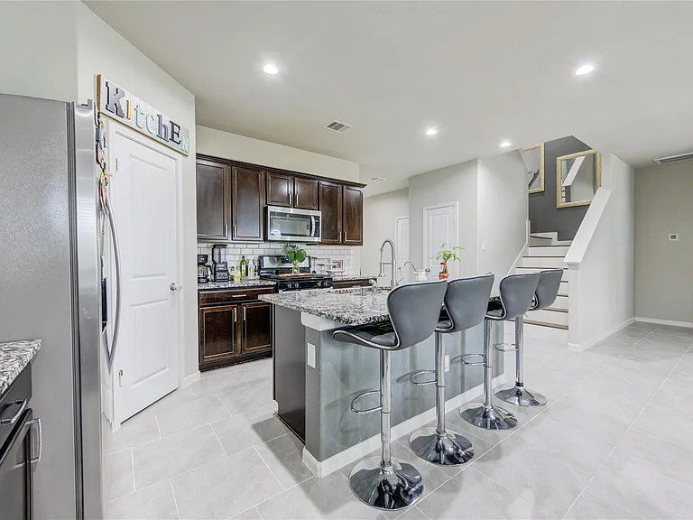 29623 Stanley Canyon Ln — Photo 9