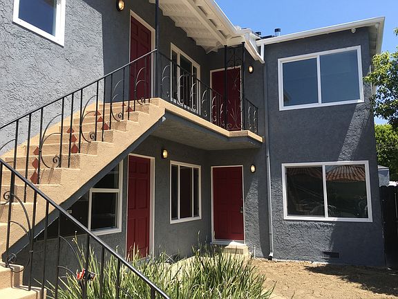 2nd image of 2116-2122 N Magnolia Ave #2116