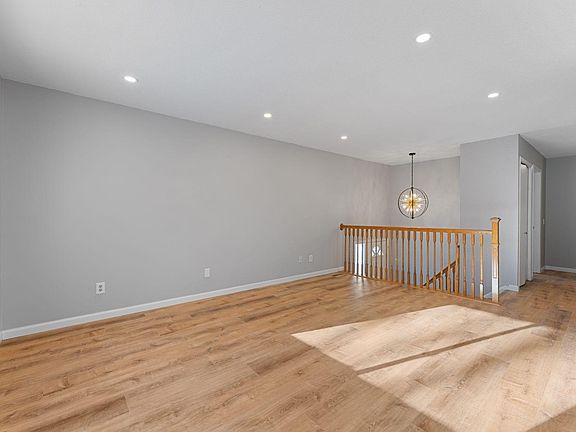 5th image of 12318 Oak Leaf Ct