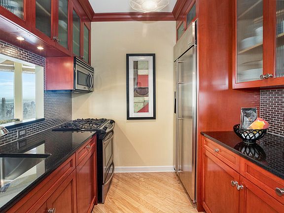 5th image of 150-156 W 56th St APT 6002