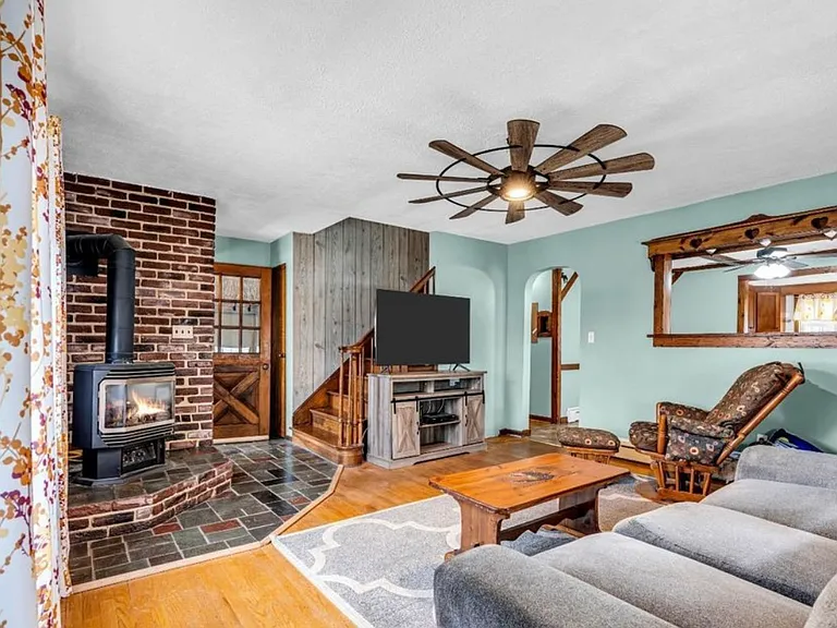 22 Hart St — Photo 11