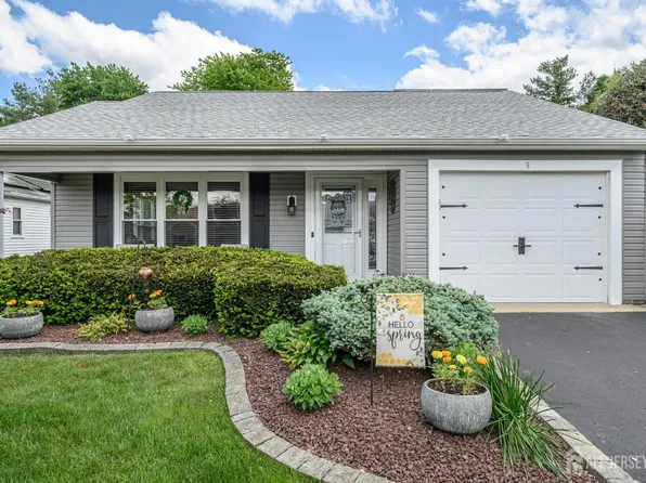 9 Marlow Ave, Manchester, NJ 08759
