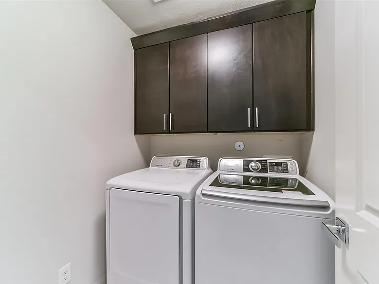 5309 Petty St — Photo 32