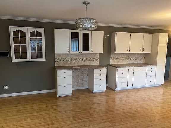 5th image of 23 Lakeshore Dr