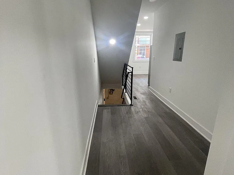 5719 Cambridge St #1 — Photo 4