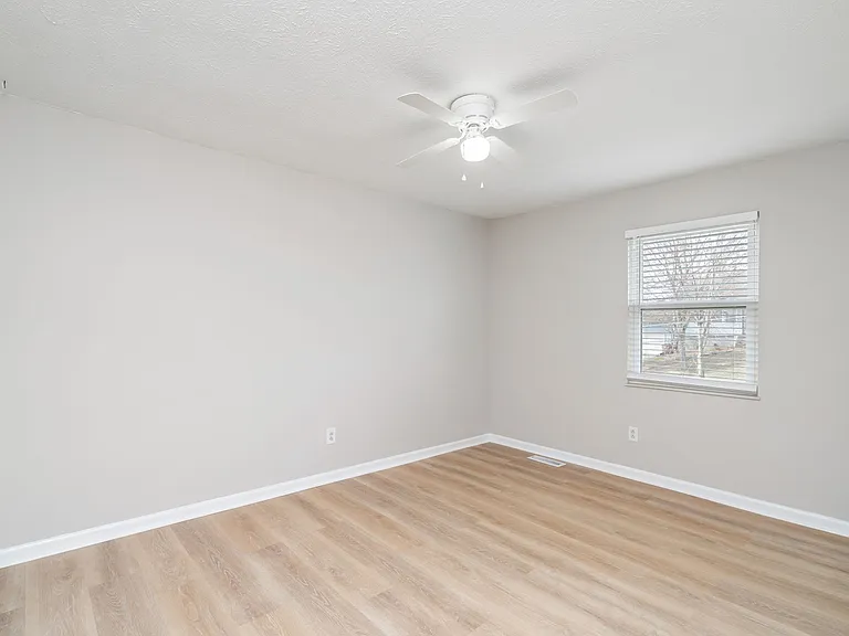 5712 Walden Woods Ct — Photo 4