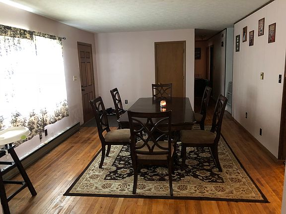 2nd image of 119 Kelly Dr