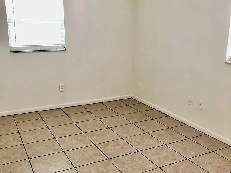 722 S Ingraham Ave — Photo 13