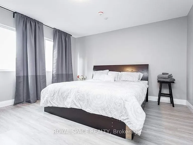 73 King St E #1 — Photo 3