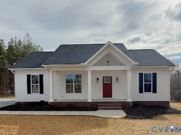 303 Deuprees Store Rd, Drakes Branch, VA 23937