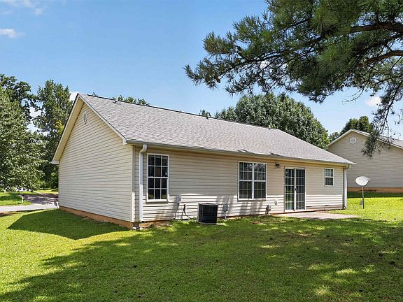 3rd image of 1841 Tamara Way
