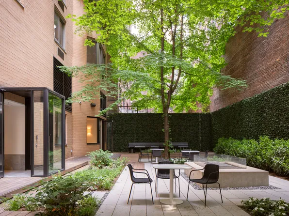 234 East 46th Street image 17 of 20