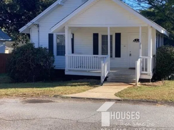 213 S 4th St, Easley, SC 29640