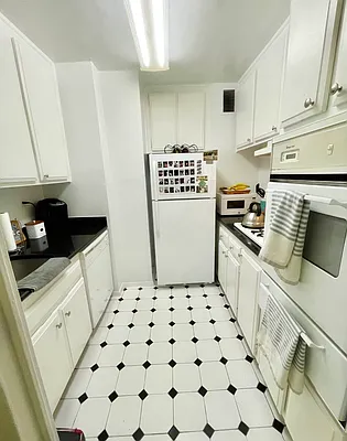 Rented by Olympia House Delaware LP | media 5