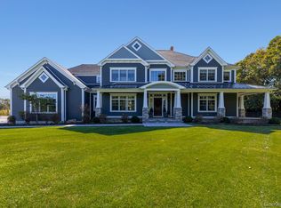 23 Castle Ct, Wading River, NY 11792