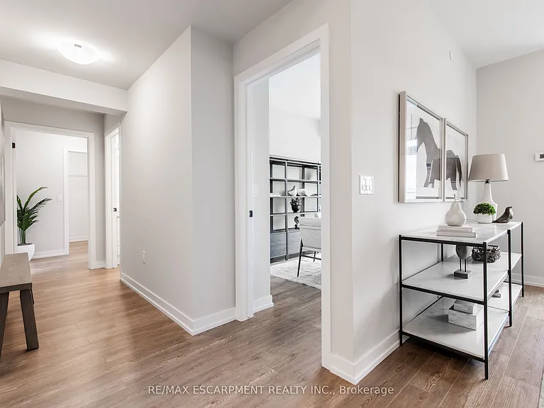 870 Queenston Rd #504 — Photo 20