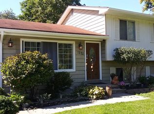 1372 Roat Ct, Burton, MI 48509