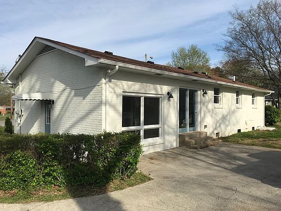 4th image of 3802 Crouch Dr