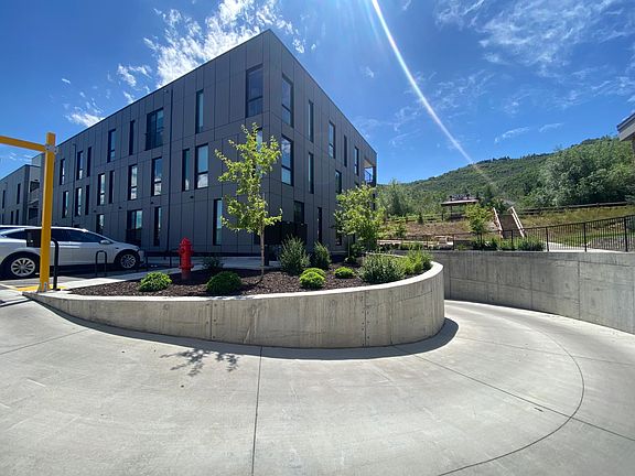 3rd image of 1791 Prospector Ave #26