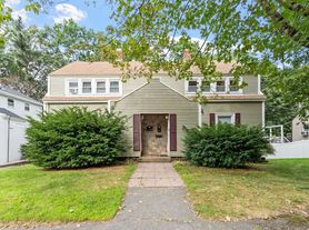 29 Rockrimmon Rd, Worcester, MA