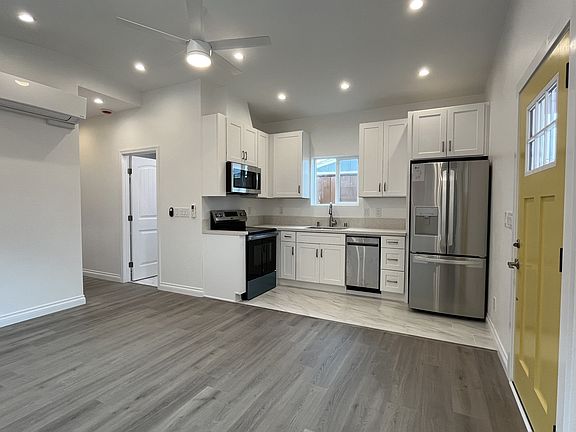 5th image of 8404 Highwood Dr