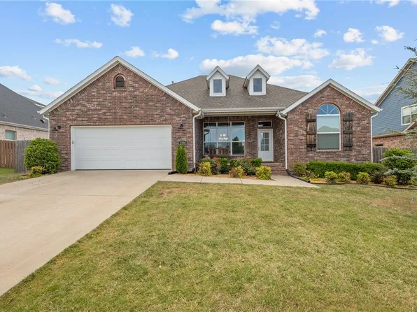 2720 N French Hill Ln, Fayetteville, AR 72704