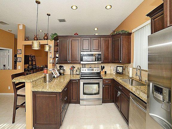 Home For Sale In Regency Lakes