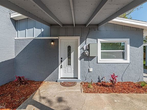 3rd image of 403 Palm Springs Dr