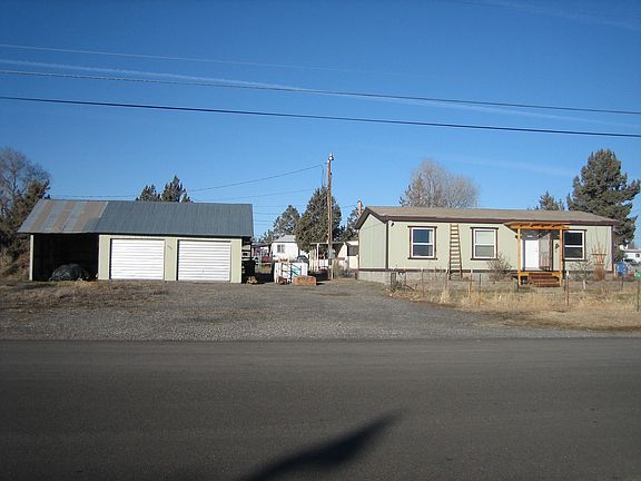 Double garage and Carport