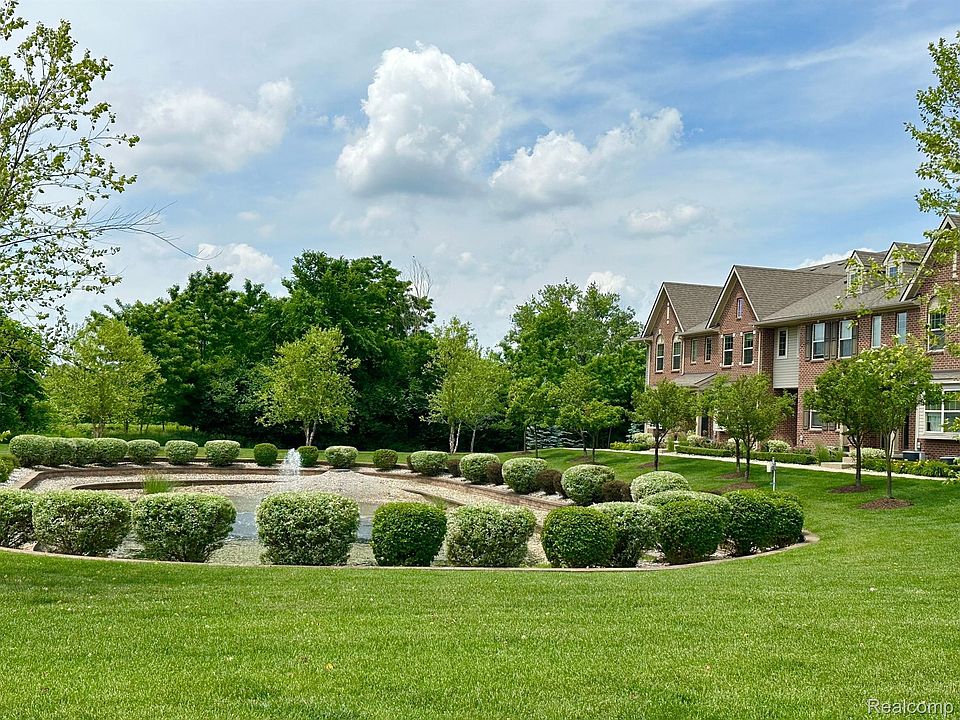 1st image of 13121 Woodridge Cir